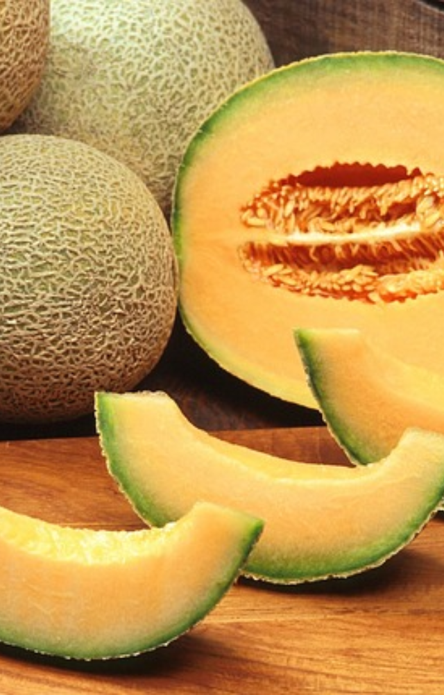 Muskmelon`s powerful antioxidants may aid in cancer prevention. Enjoy this delicious fruit as a tasty and healthful addition to your diet.