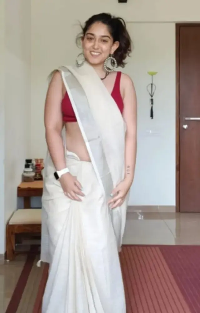 Ira Khan looked gorgeous in this white saree which she wore with a red blouse to give the ensemble the right amount of contrast