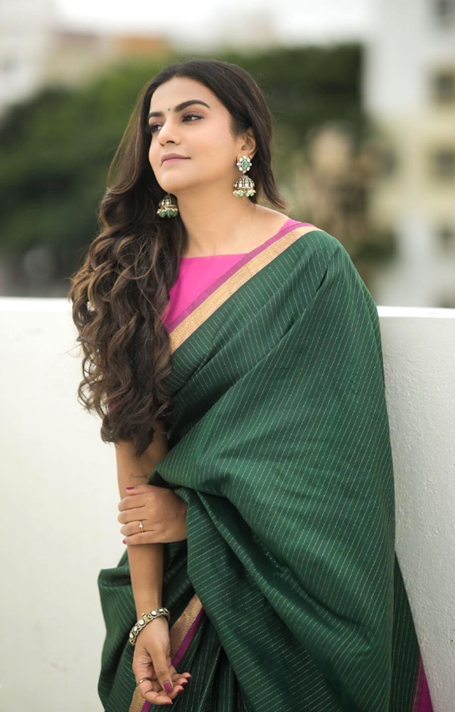 The actress is one of the popular faces of Kannada television,she is popularly known for her role in Naagini
