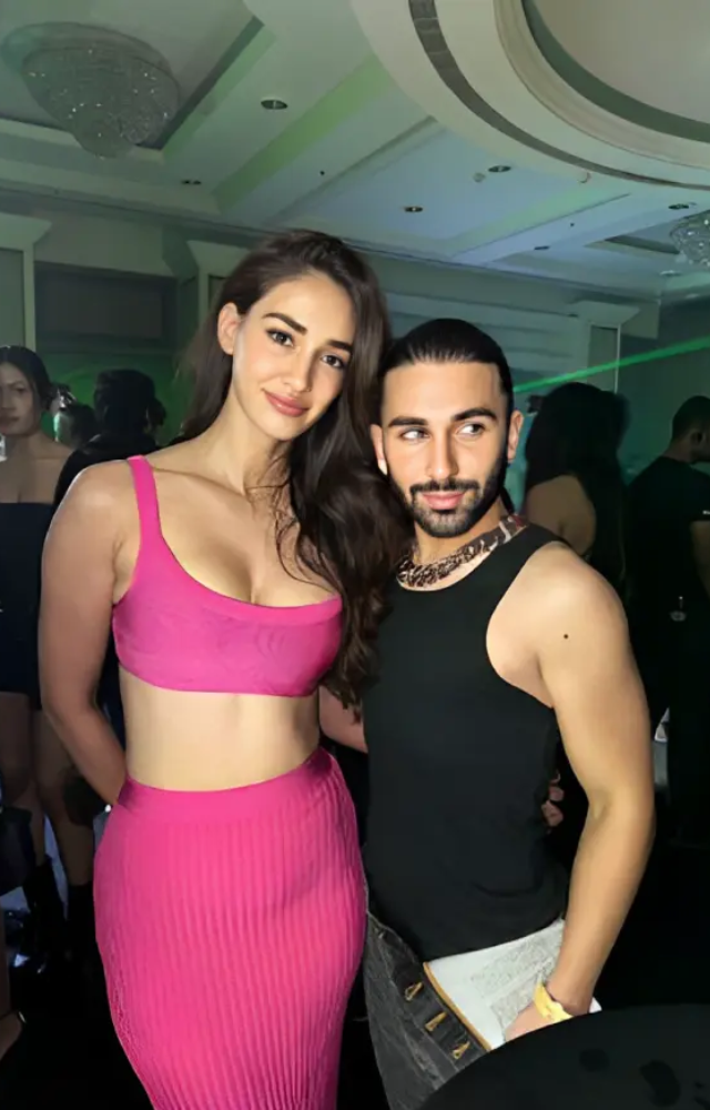 Orry posed with the ever gorgeous Disha Patani at the event as well. Disha looked like an absolute Barbie