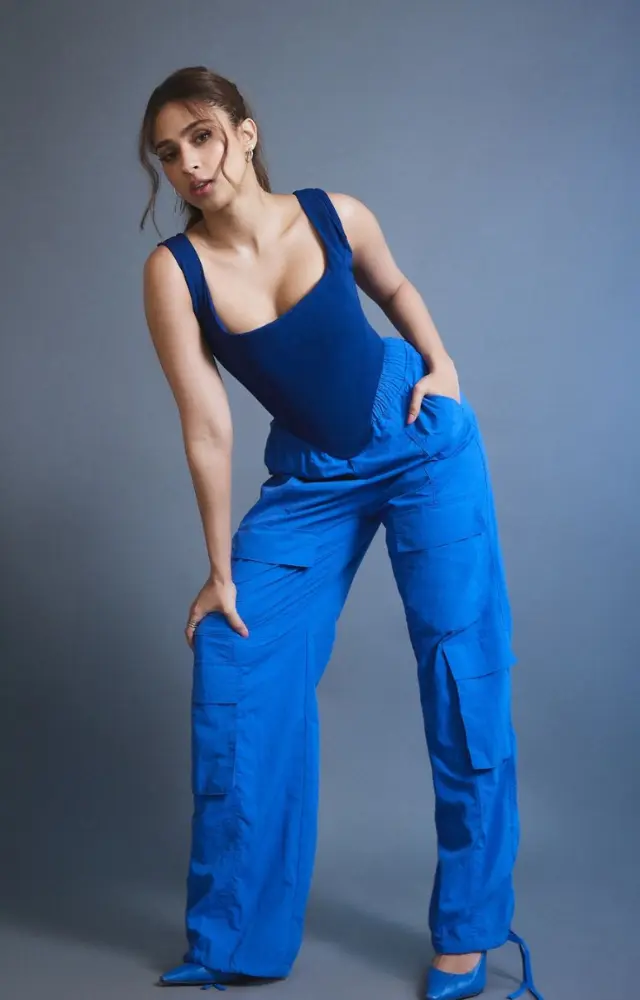 Since the news of her debut unveiled in the media, all eyes are on this star kid, who comes with an impeccable fashion sense.