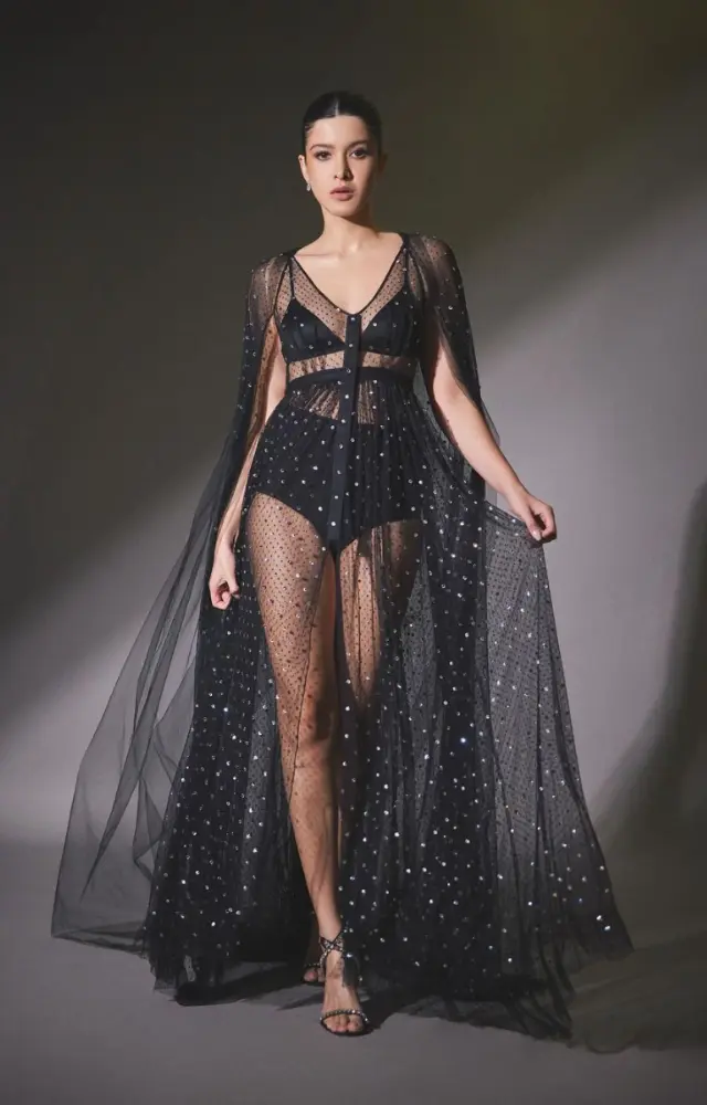 To meet David Beckham, Shanaya chose this sheer black dress moment
