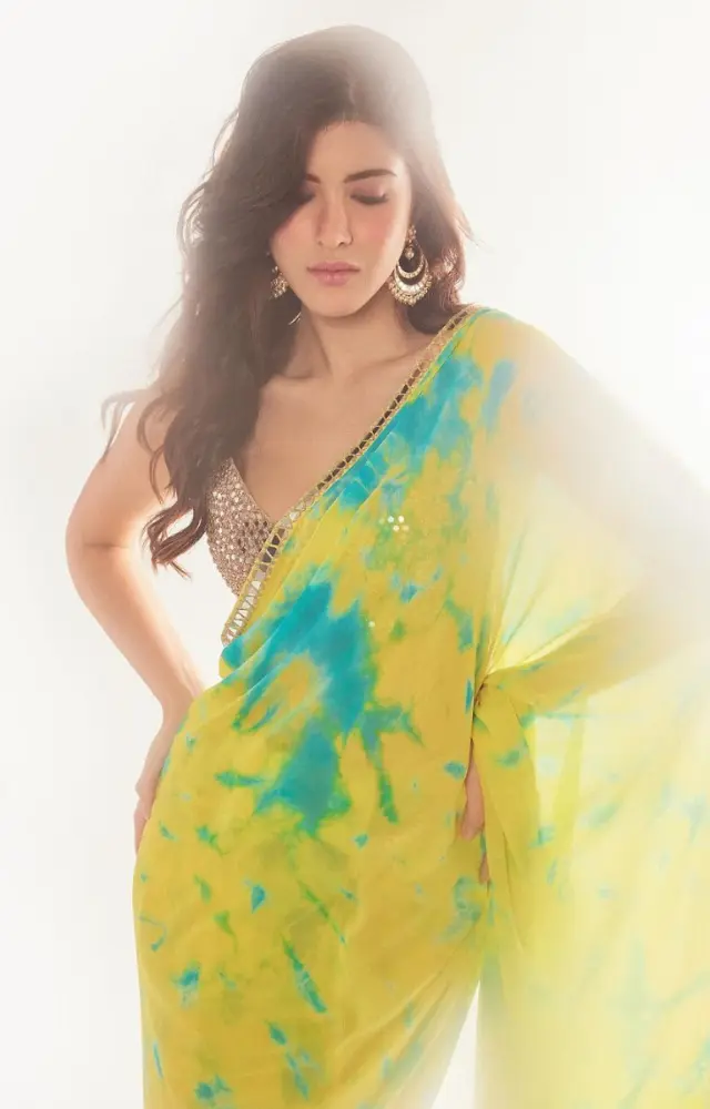 The elegant ensemble, a creation by Akanksha Gajria, reflected a fusion of traditional and contemporary design elements.