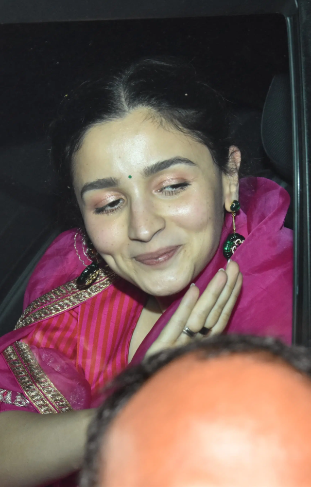 Celebs Spotted in Mumbai 