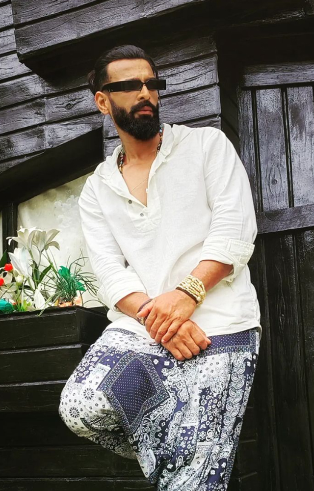 A career spanning various television roles and even a silver screen presence, Vinay Gowda`s journey in the entertainment industry is nothing short of impressive