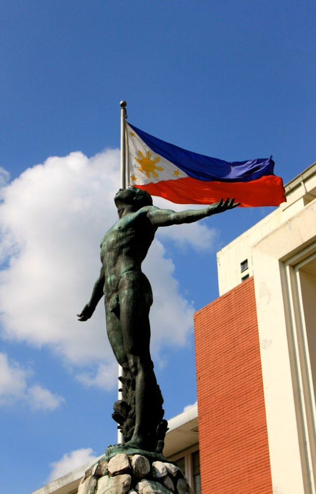 The Philippines has 18 official holidays, plus multiple local festivals—making it a very holiday-rich country.
