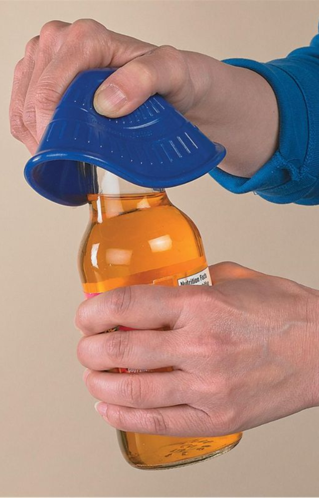 Wrap a rubber band around a stubborn jar lid. It adds extra grip, making it easier to twist open without straining your hands.
