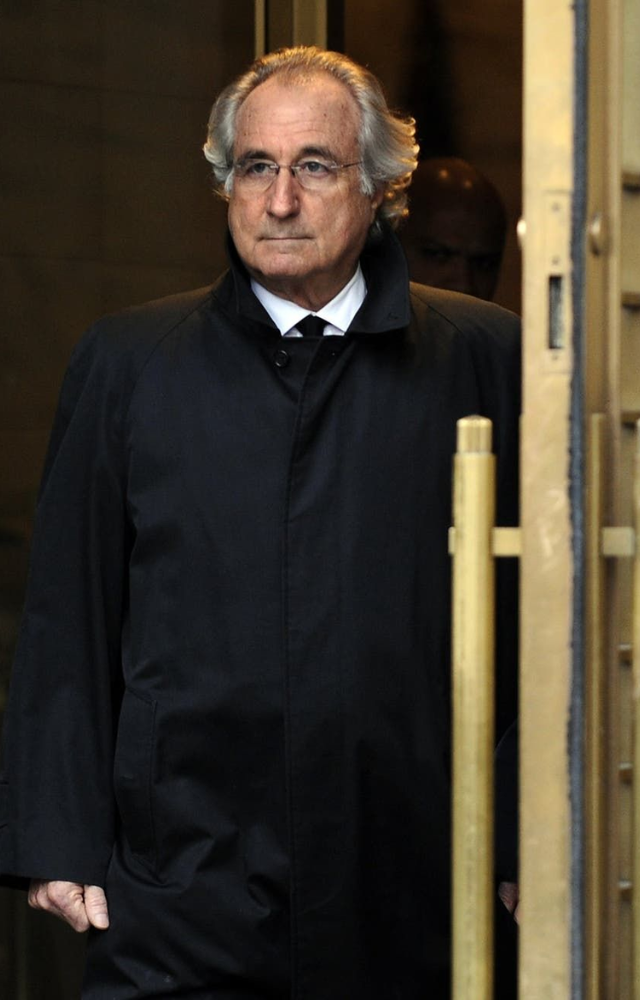 This Wall Street legend ran a 490000 crore scam and lost everything overnight, dying in prison with no assets.
