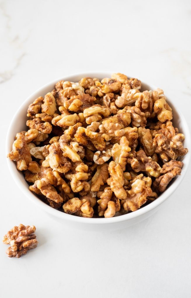 Rich in omega-3s and vitamin E, walnuts protect brain cells and promote neurogenesis—helping you think more clearly and creatively.
