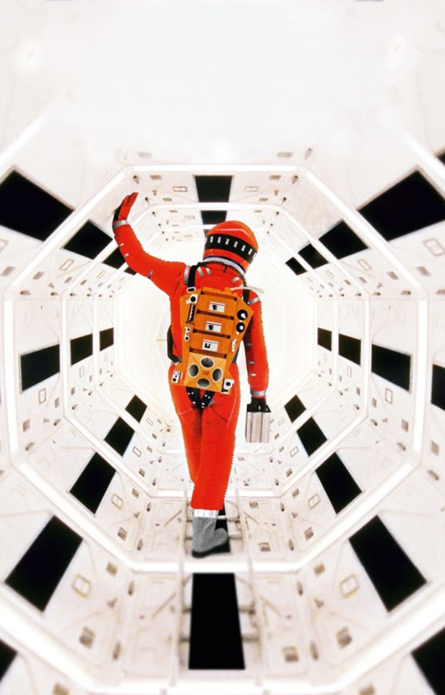 When an unidentifiable object is found on the surface of the moon, two astronauts and one supercomputer is sent to find its origins. 