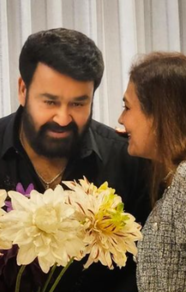 Mohanlal and Suchitra tied the nuptial knot in 1988 after dating for a few years. The lavish wedding was attended by many A-listers of the Indian film industry 