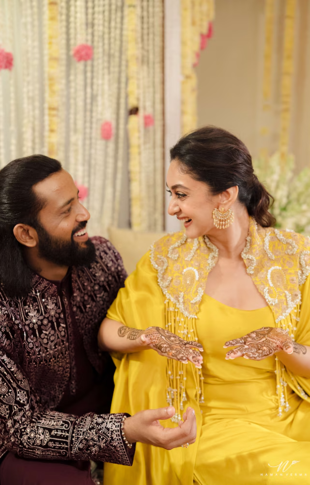 Aishwarya and Umapathy first crossed paths on the reality show Survivor-Tamil hosted by Aishwarya’s father, Arjun Sarja. Their bond grew from friendship to love