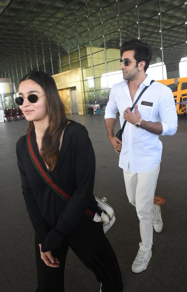Alia & Ranbir Stylish Airport Appearance