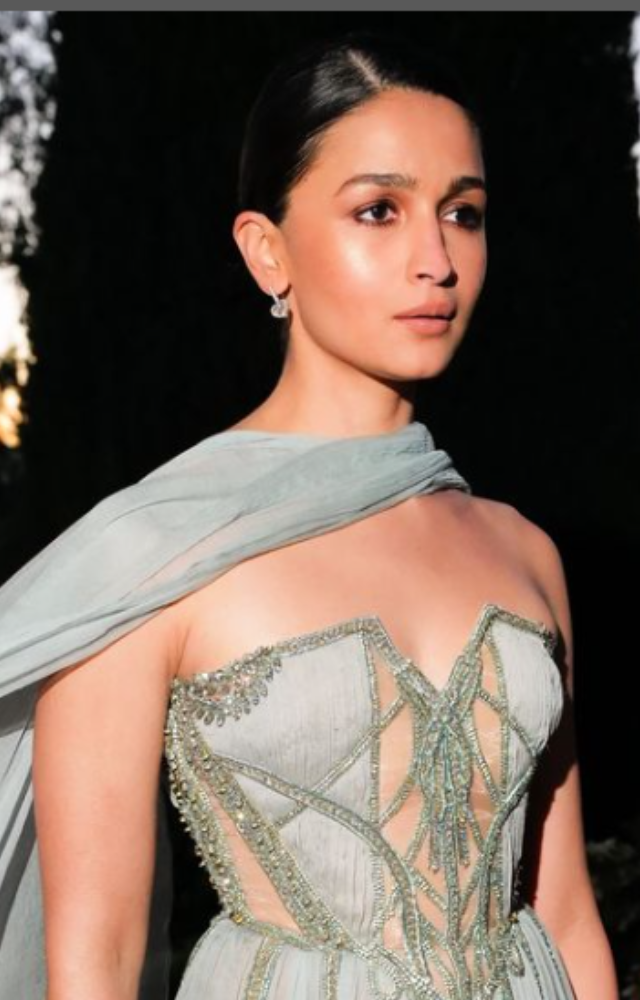 Alia Bhatt`s personal style is often described as chic, trendy, and youthful. She effortlessly combines comfort with elegance in her everyday wear