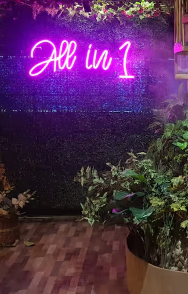 All In One is a restaurant on Charni Road famous for serving Jain food in fancy cuisines like Mexican and Italian. It is open from noon to 10:30 in the night.