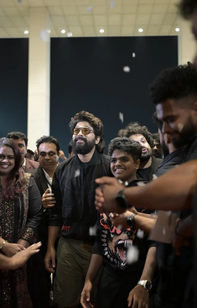 Allu Arjun took time to interact with fans, signing autographs and posing for selfies, which thrilled his admirers.