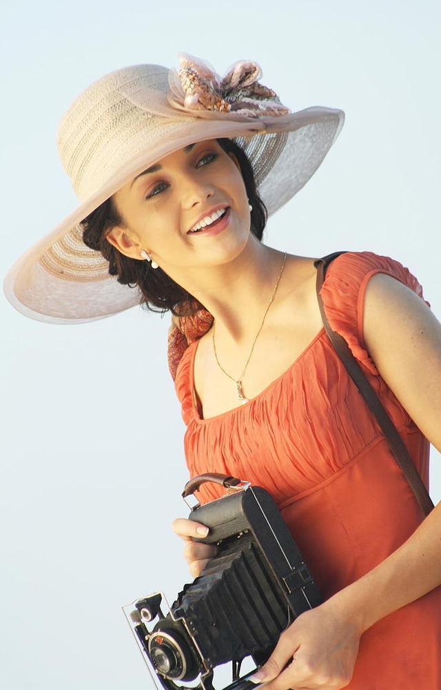 Amy Jackson have done really good movies in south India. Some of her best works are I, Madrasapattinam, Thanga Magan.