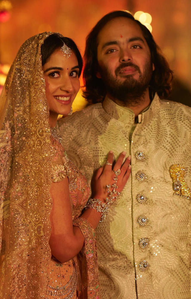 If you feel the couple`s wedding is the most expensive of all time, wait till you see the list. Reports suggest their wedding cost a whopping 5,000 crore.