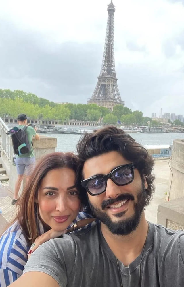 While both Malaika and Arjun have not commented on the same yet, some insider sources suggest they have called it quits after dating for years.