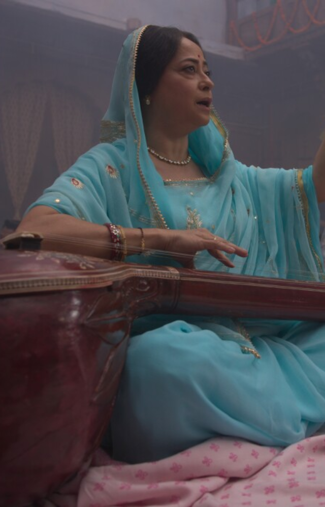 Radhe faces new responsibilities as Sangeet Samrat, while Tamanna seeks her own voice. Their individual growth adds depth to the story.