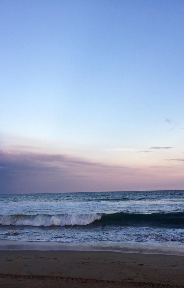 Also known as Elliot’s Beach, this beach in Besant Nagar offers a peaceful ambiance. It’s a great place to relax, take a leisurely stroll, and enjoy the view