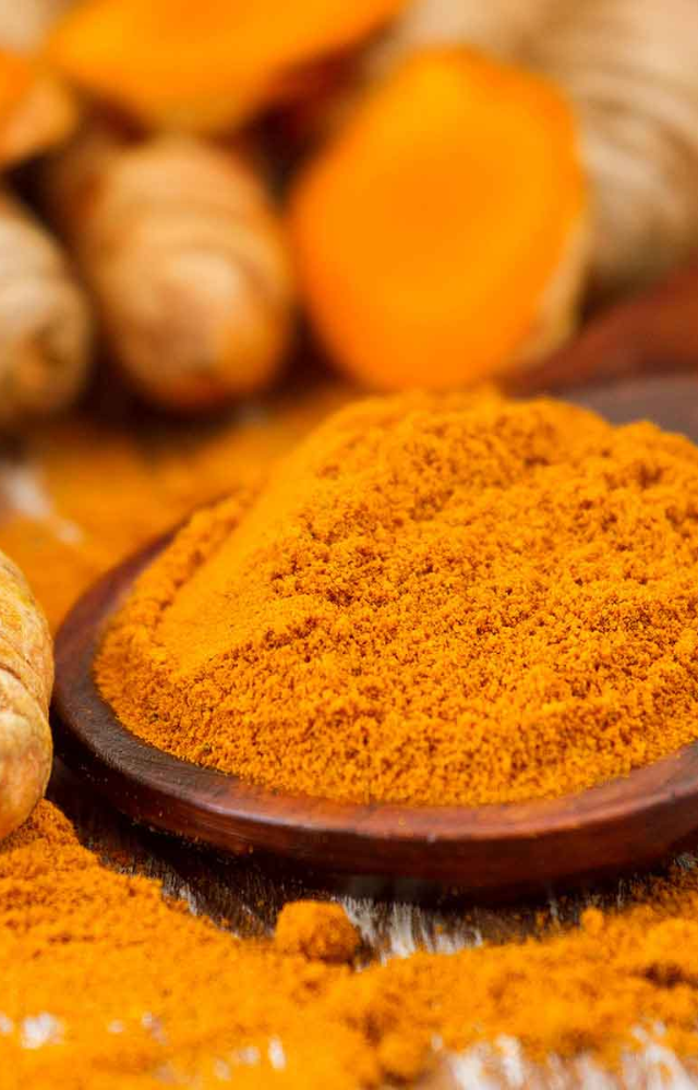 Turmeric`s active compound, curcumin, has potent anti-inflammatory properties, potentially helping with conditions like arthritis.