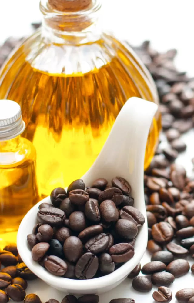 Coffee happens to be a powerhouse of ingredients for achieving naturally shiny locks. It promotes growth, too. Let`s have a look at some DIY coffee hair masks.