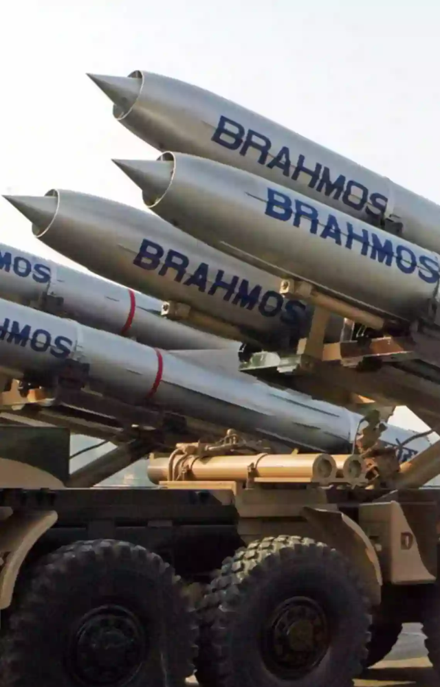 BrahMos blends India`s Brahmaputra River and Russia`s Moskva River, representing the India-Russia joint venture that created it.