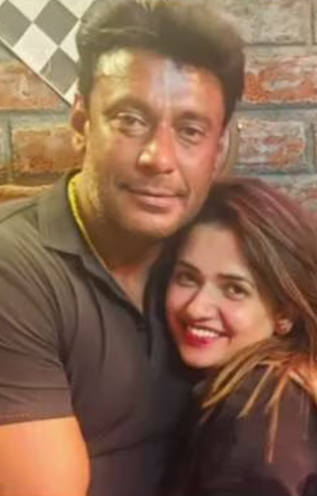Fans and media speculated about a romantic relationship between Darshan Thoogudeepa, a popular Kannada actor, and Pavithra Gowda, an emerging actress.