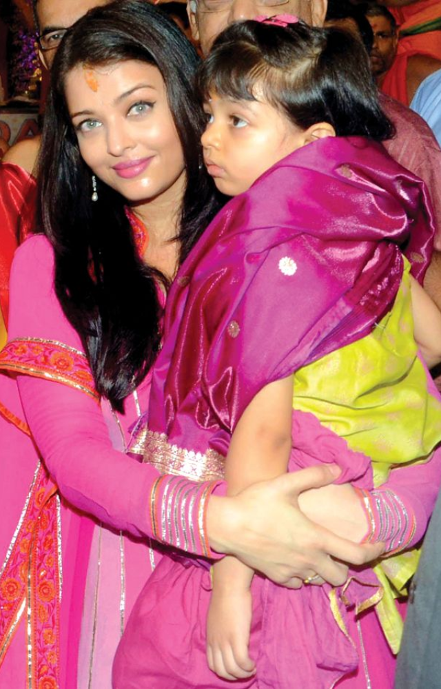 Aishwarya and her family have a long-standing tradition of celebrating Ganesh festival. They often host a grand celebration and invite friends and family over.