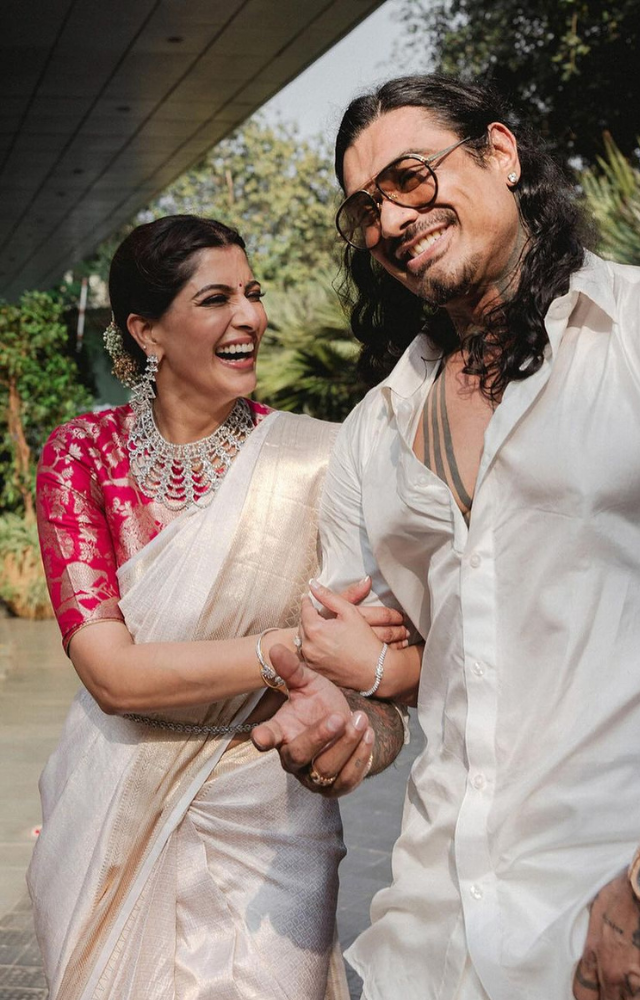 Varalaxmi Sarathkumar gets engaged