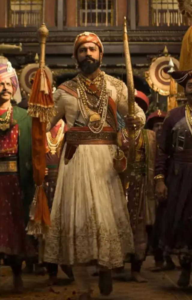 The 'good vs. evil' portrayal of Marathas and Mughals feels like it lacks nuance at times. Exploring the complexities of the era would have added depth.