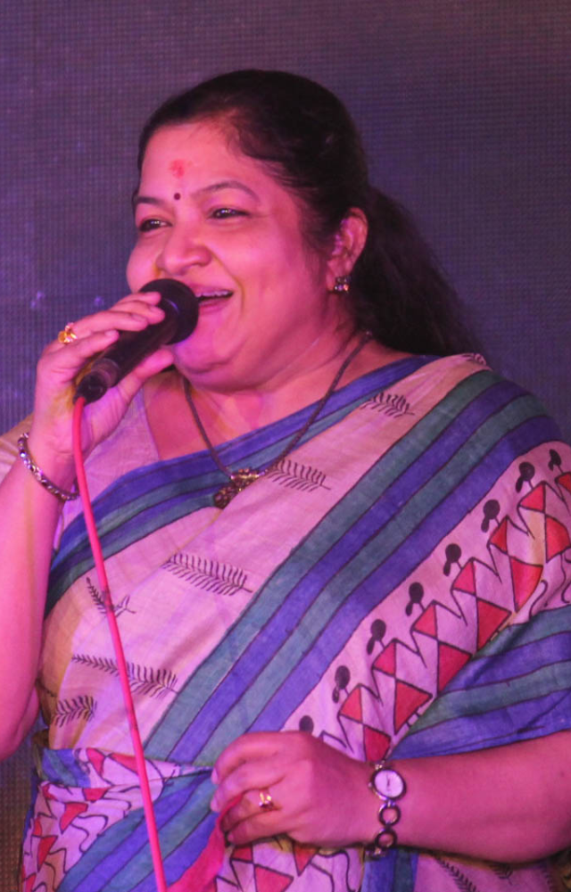 She possesses an impressive vocal range, allowing her to handle both classical and contemporary music with ease.