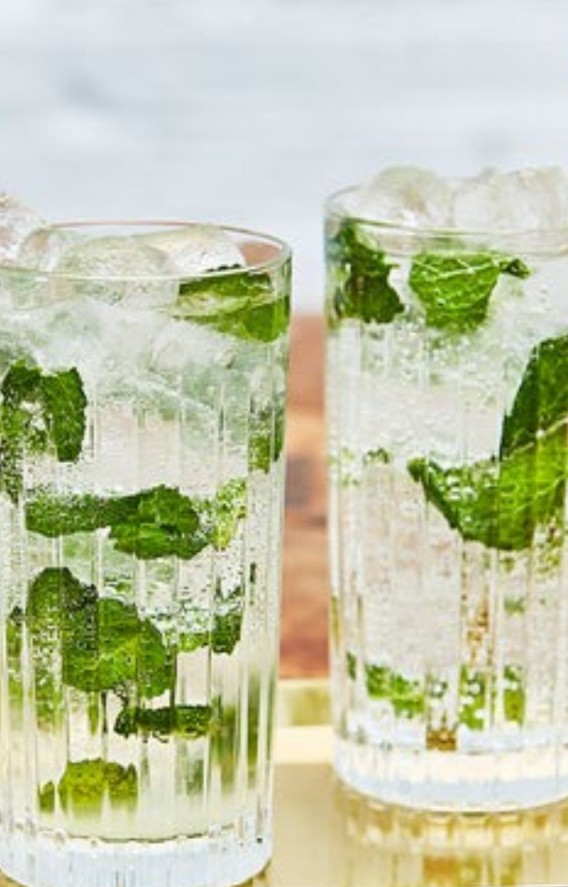 A Cuban classic with white rum, lime, mint, sugar, and soda water—refreshing and perfect for summer evenings.