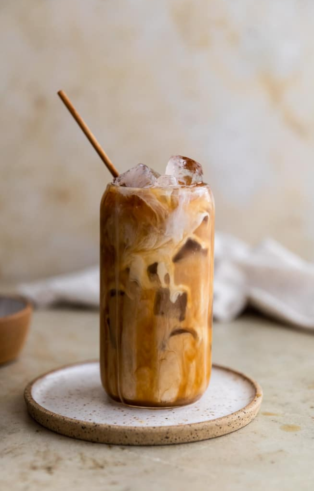 The buttery, sweet notes of caramel create a wonderful contrast with coffee`s inherent bitterness