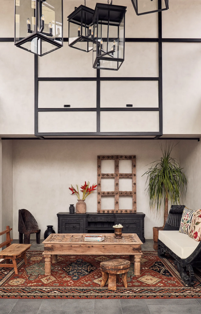 Extensive use of materials like teak wood, marble, and stone not only enhances durability but also contributes to an earthy, elegant aesthetic.