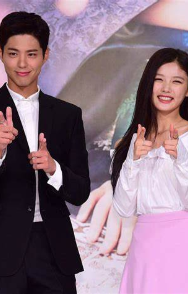  Rumors about a secret marriage between Jang Nara and Park Bo Gum have circulated for years.Both actors have repeatedly denied these claims
