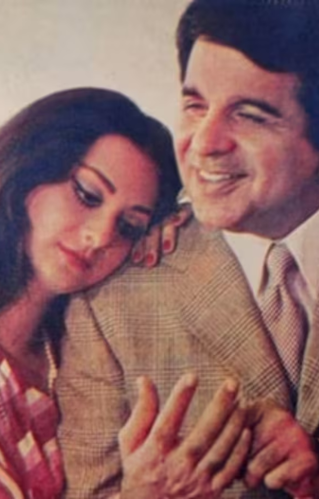 The legendary Bollywood actor Dilip Kumar and Saira Banu had a significant age gap of 22 years. They remained happily married for over 50 years.