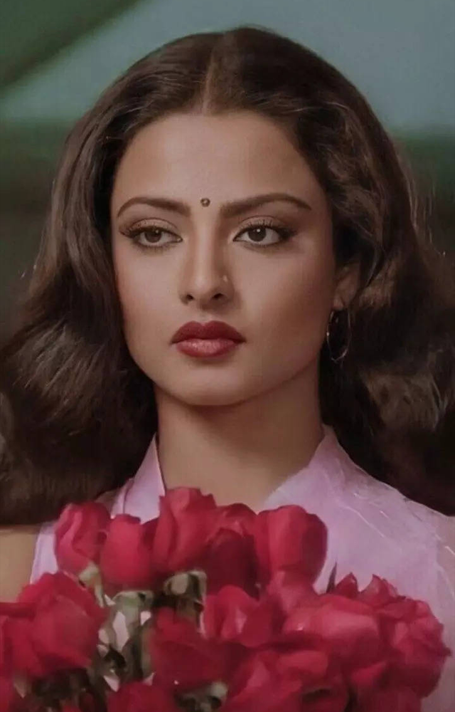 6 Lesser-Known Facts About Rekha