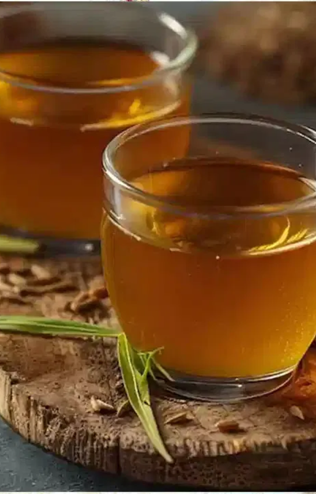 Excellent for digestion, it helps reduce bloating and gas. Cumin water also boosts metabolism and has anti-inflammatory properties.