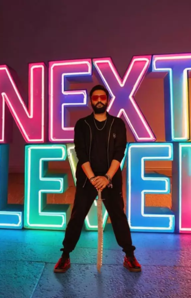 Part of the Dhillukku Dhuddu series, this installment offers a new, standalone story where Santhanam humorously confronts supernatural elements.