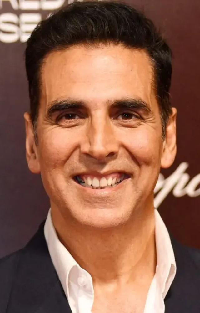 2,500 crore, Popular actor with significant earnings per film and endorsements.
