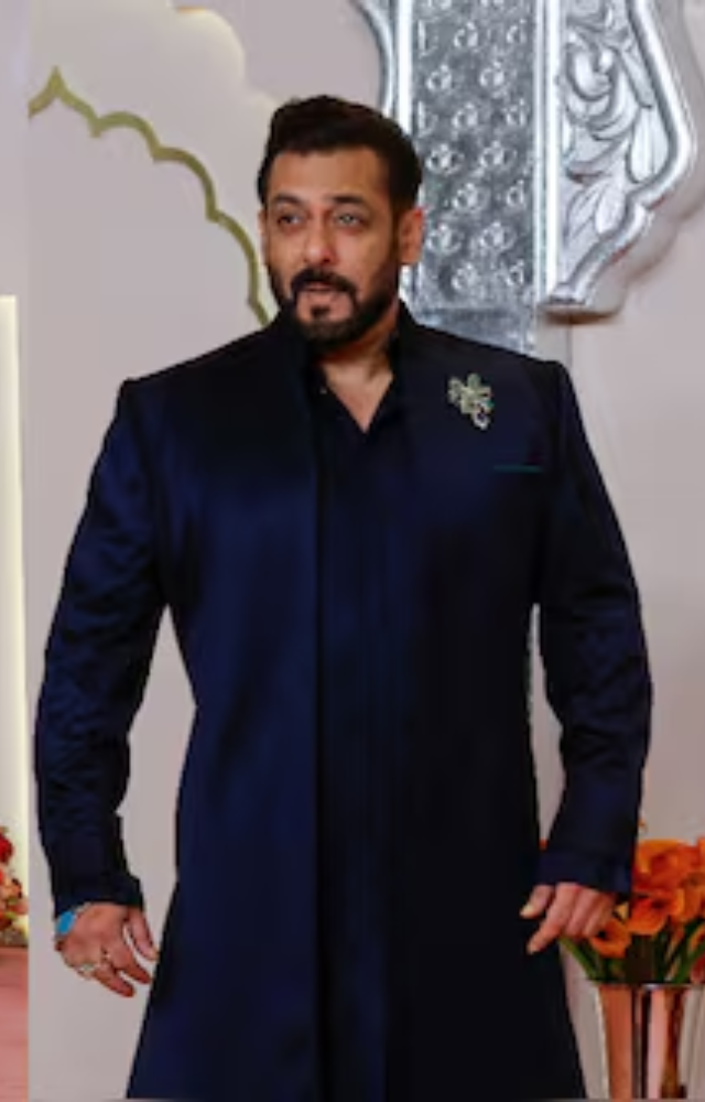 It is said that Salman Khan gifted Anant Ambani a sports bike worth 15 crores.