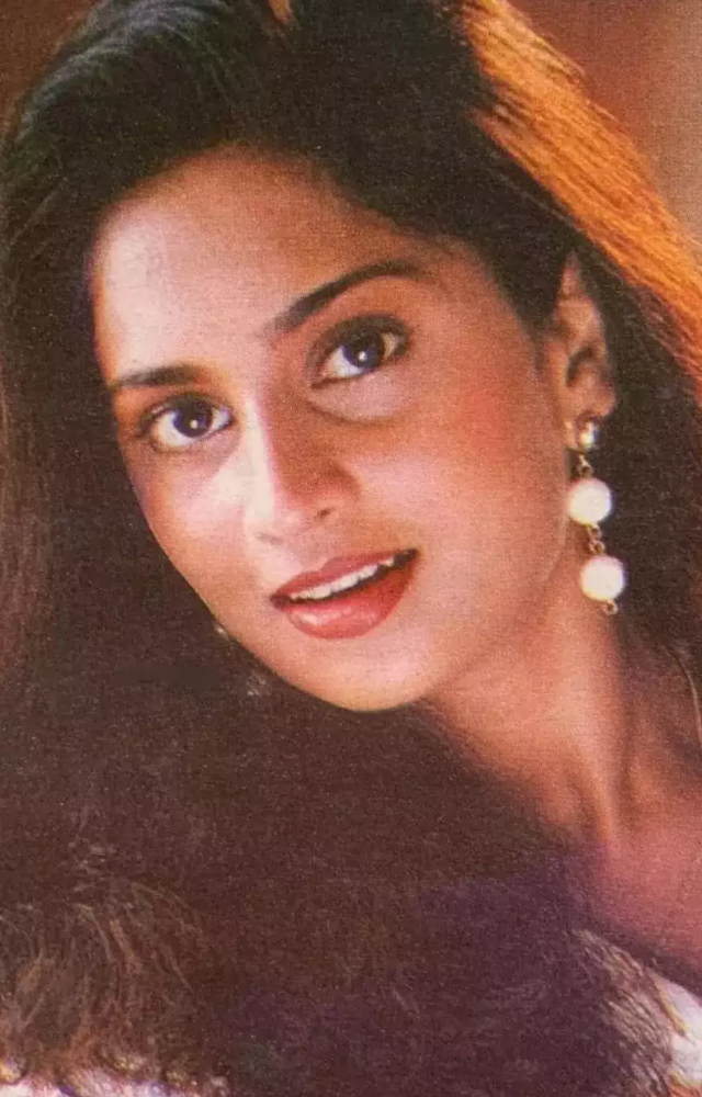 A celebrated actress in Tamil and Malayalam cinema, Shalini quit acting after marrying actor Ajith Kumar in 2000.