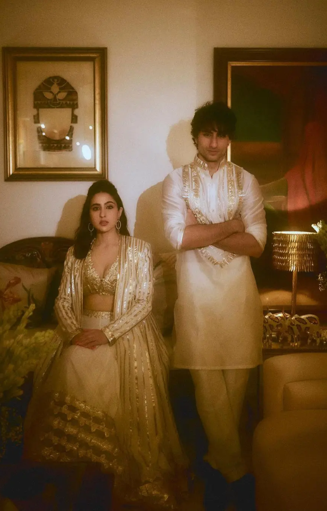 This picture is from Sara and Ibrahims`s Dussehra celebration with mother Amrita Singh.