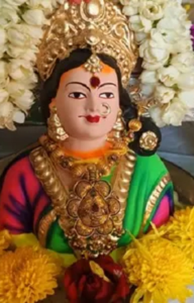 The festival is observed a day before Ganesh Chaturthi, typically in the month of Bhadrapada and marks the beginning of the Ganesh festival celebrations.
