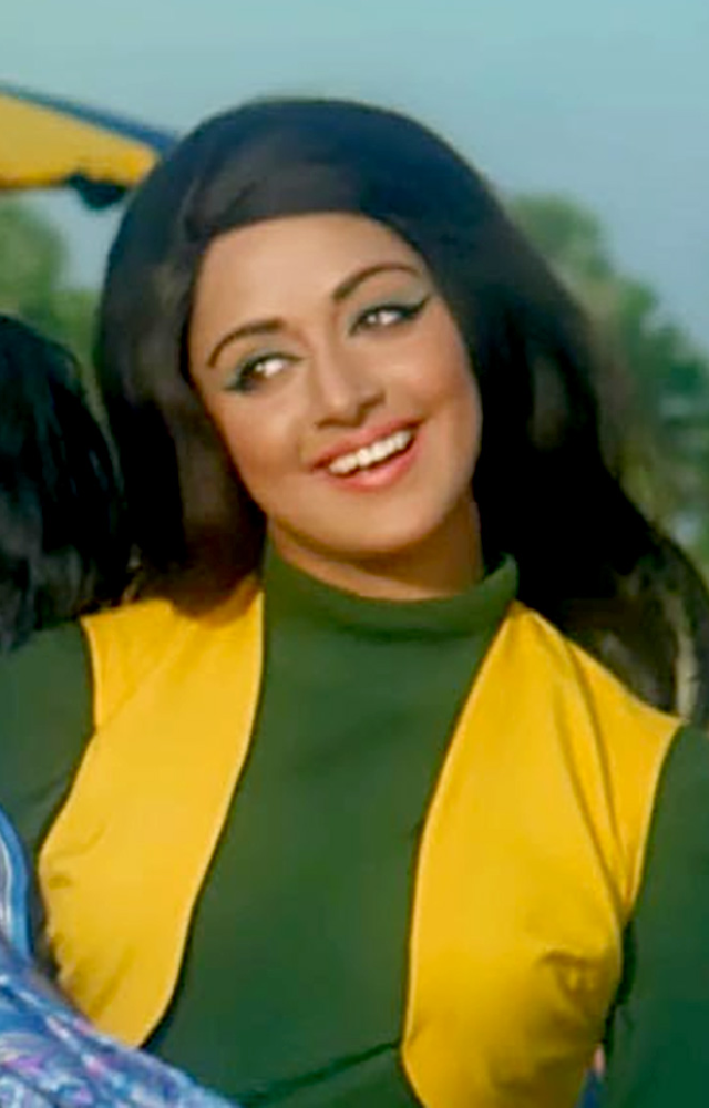 Hema dazzled in this double role as the timid Seeta and fiery Geeta, winning a Filmfare Award for Best Actress and becoming a superstar.