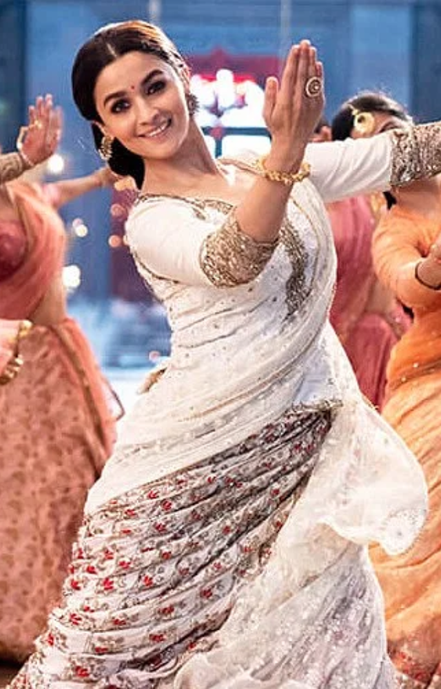 Alia is not only a versatile actress but also a trained classical dancer. She has showcased her dancing skills in several films, which has often went unnoticed.