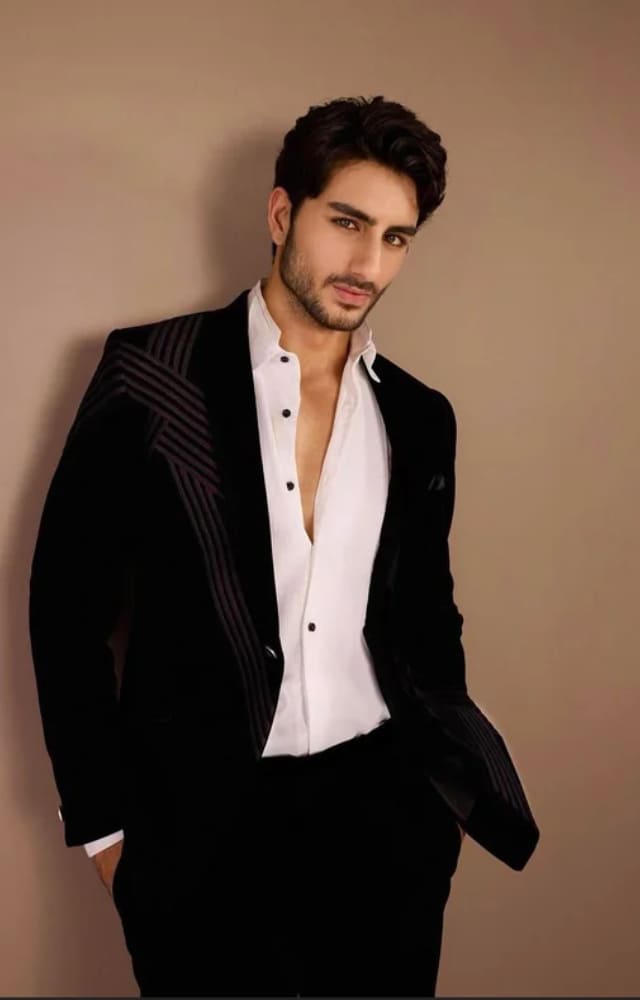 Saif Ali Khan`s son will also be seen on the big screen this year. He will be playing the lead role in Dharma Productions` Sarzameen, which also stars Kajol.