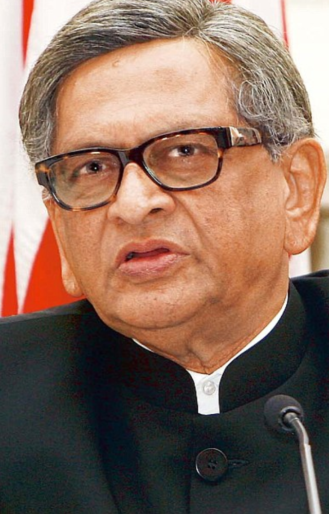 Krishna was the first Chief Minister in India to use email for official purposes, showcasing his adaptability to the digital age